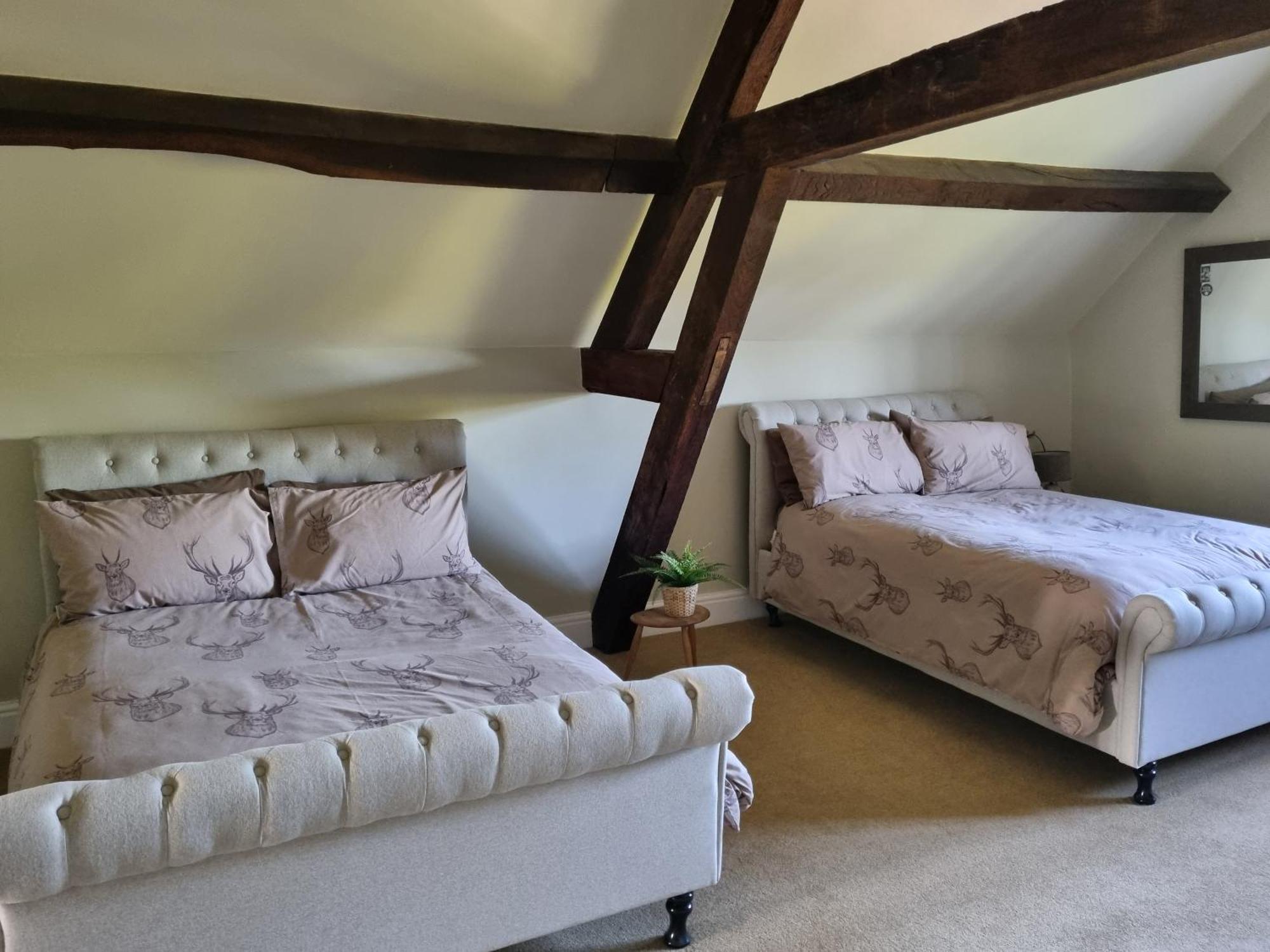 Lower Hollin- With Countryside Views Within A Private Quarto em Acomodações Particulares